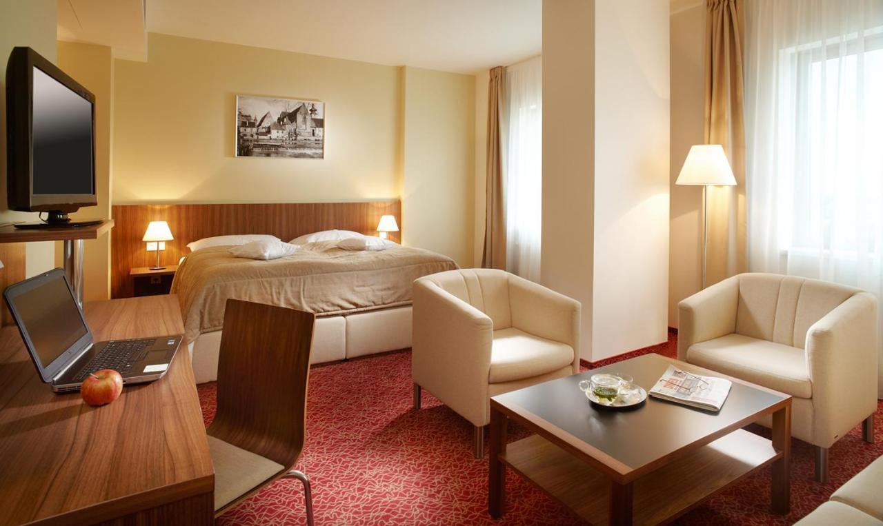 Clarion Congress Hotel Чешка Будьовица Екстериор снимка