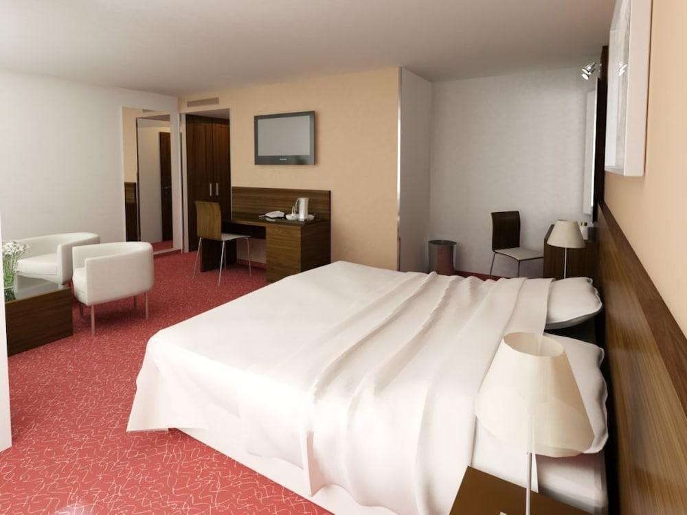 Clarion Congress Hotel Чешка Будьовица Екстериор снимка