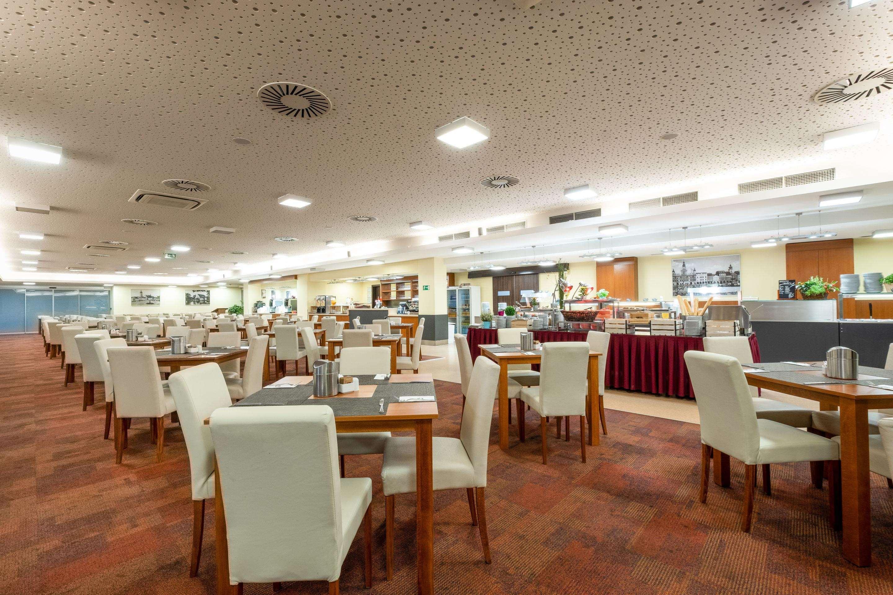 Clarion Congress Hotel Чешка Будьовица Екстериор снимка