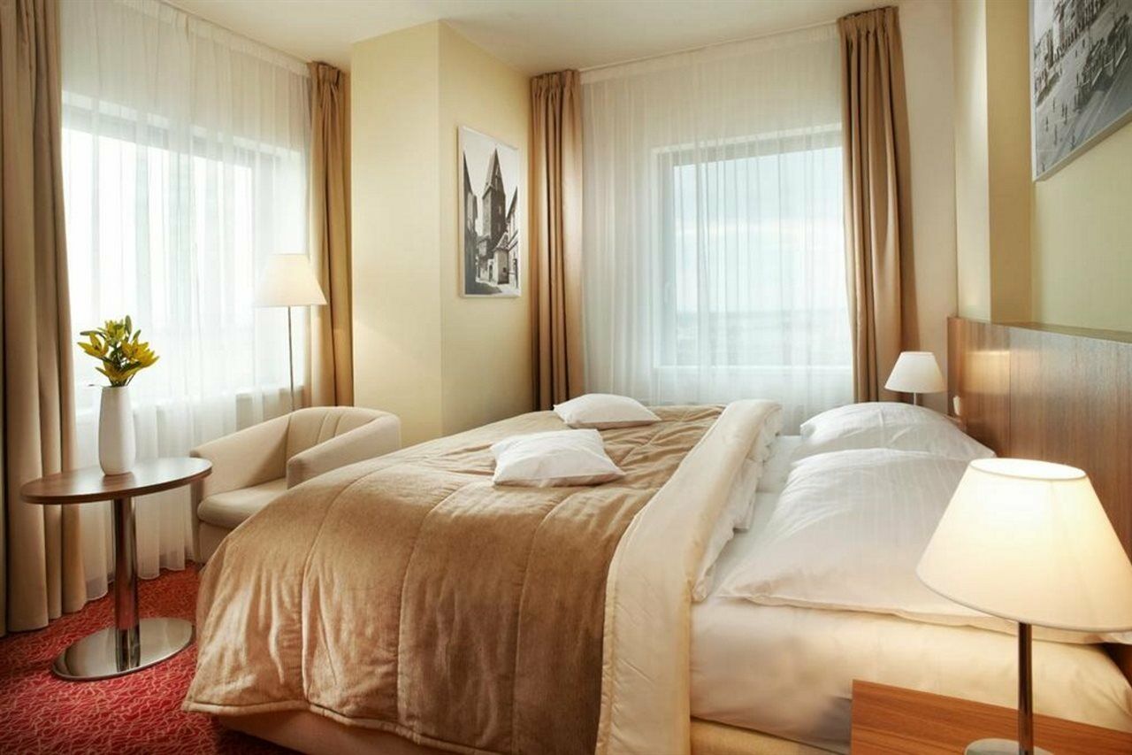 Clarion Congress Hotel Чешка Будьовица Екстериор снимка