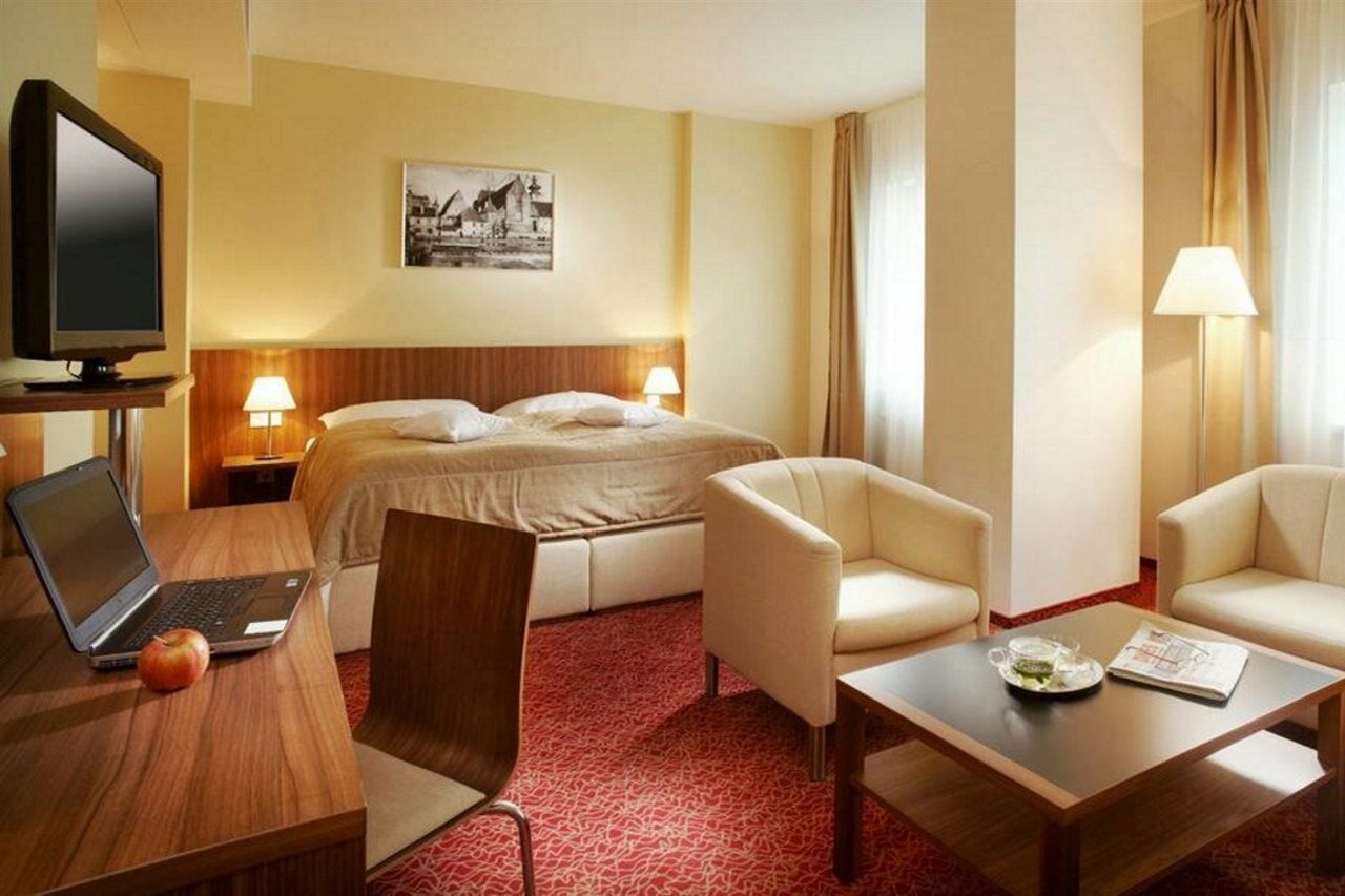 Clarion Congress Hotel Чешка Будьовица Екстериор снимка